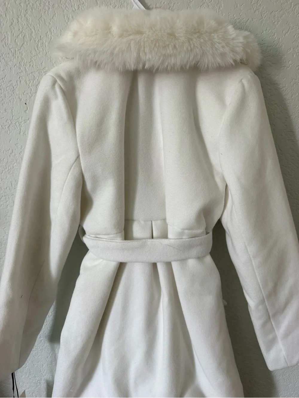Catherine Malandrino Cream Faux Fur Collar Wrap Trench Coat